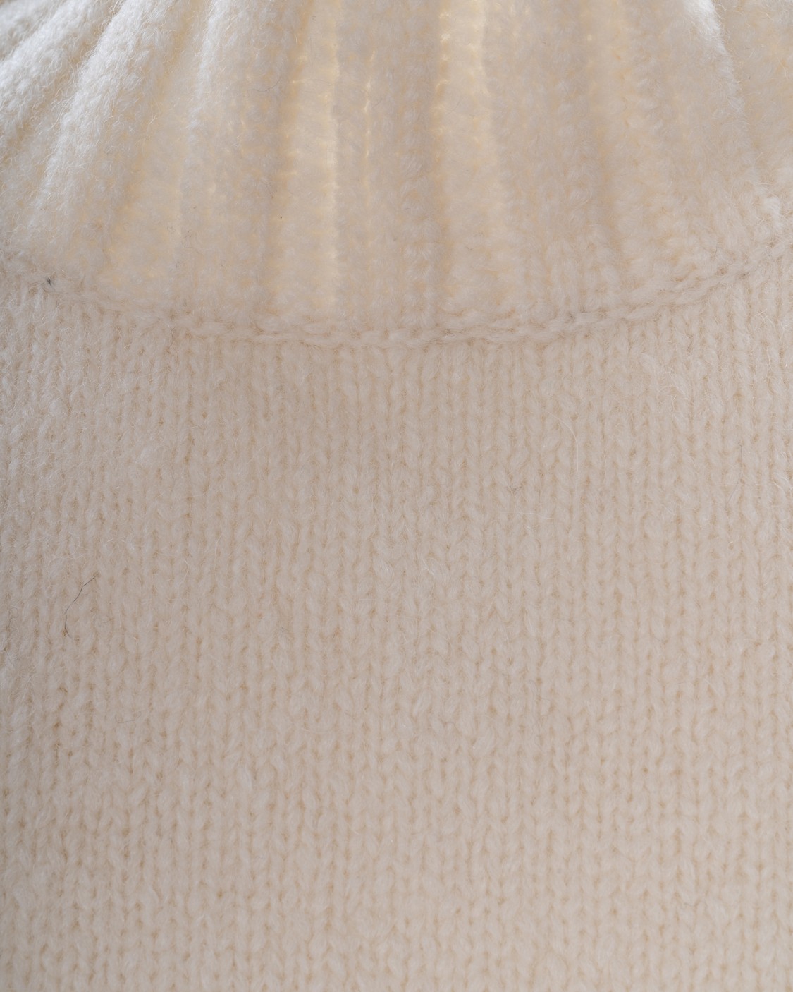 shop ETRO  Pull: Etro maglia in lana.
Collo alto.
Maniche lunghe.
Vestibilità regolare.
Composizione: 65% Lana 25% Poliammide
Fabbricato in Italia.. 1N815 9970-0991 number 9585968